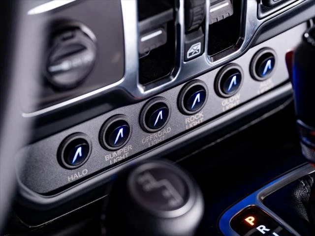 2024 Jeep JT Gladiator - Image 15 of 31