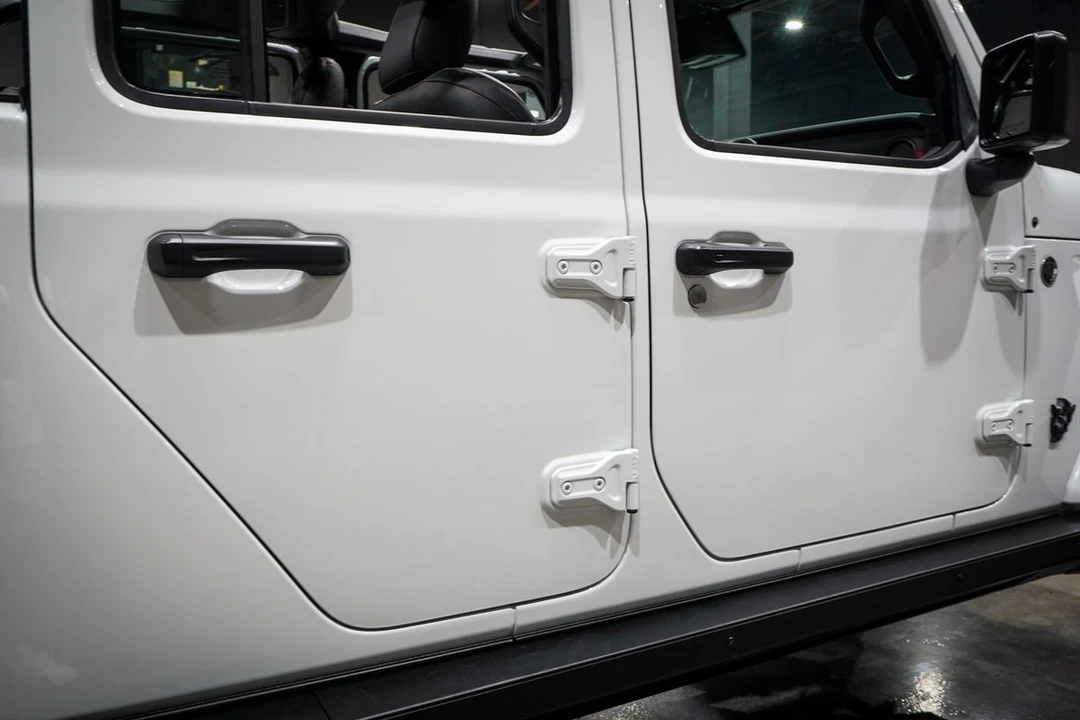 2024 Jeep JT Gladiator - Image 14 of 31