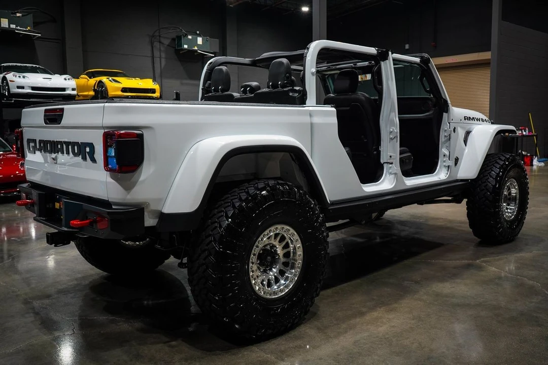 2024 Jeep JT Gladiator - Image 6 of 31