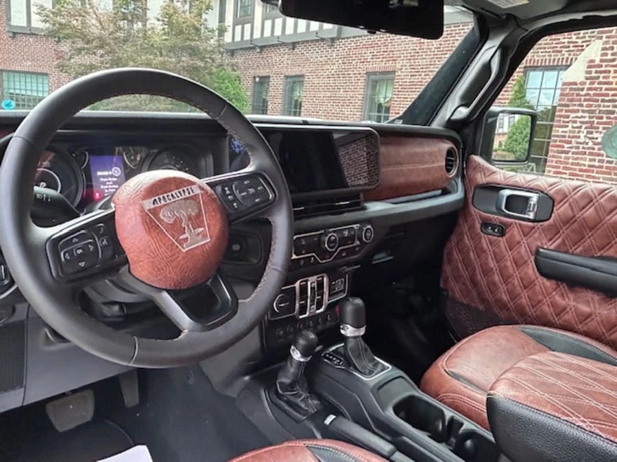 2024 Jeep JT Gladiator - Image 9 of 10