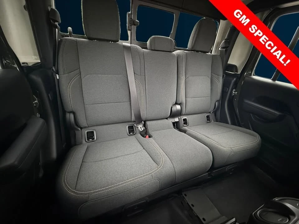2024 Jeep JT Gladiator - Image 18 of 20
