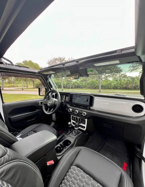 2024 Jeep JT Gladiator - Image 17 of 19