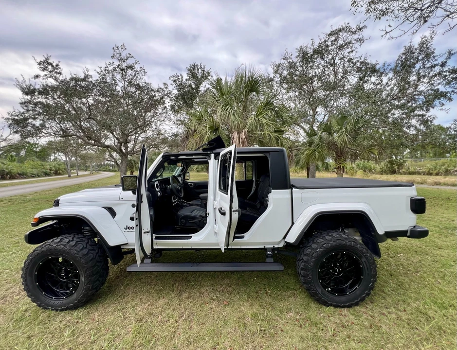 2024 Jeep JT Gladiator - Image 2 of 19