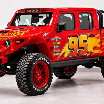 2024 Jeep Gladiator Lightning McQueen Spartan