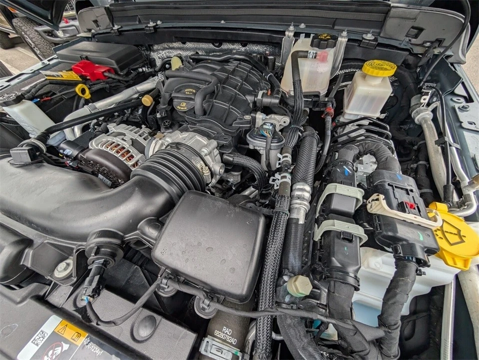 2024 Jeep JT Gladiator - Image 18 of 21