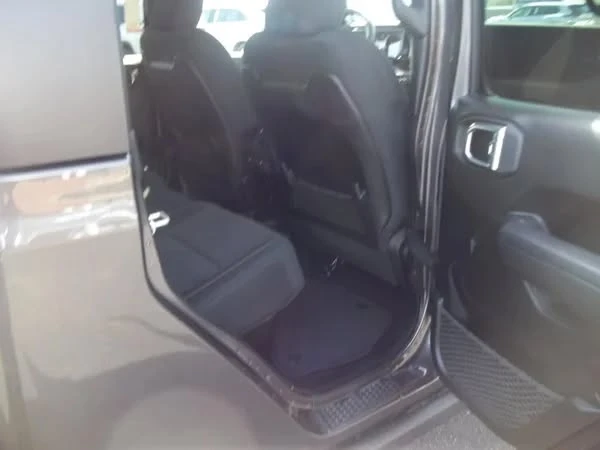 2024 Jeep JT Gladiator - Image 12 of 16