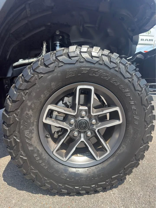 2024 Jeep JT Gladiator - Image 5 of 12