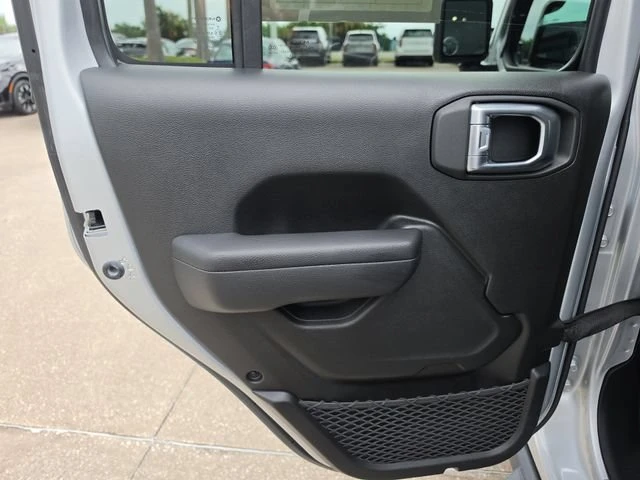 2024 Jeep JT Gladiator - Image 11 of 16