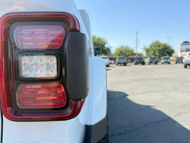 2024 Jeep JT Gladiator - Image 11 of 16