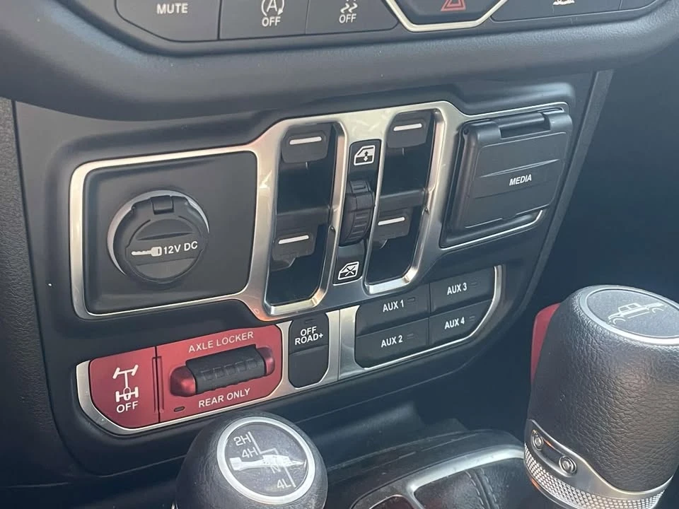 2024 Jeep JT Gladiator - Image 18 of 20