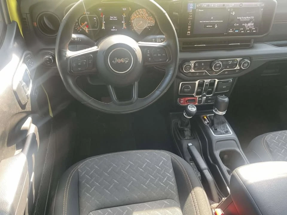 2024 Jeep JT Gladiator - Image 12 of 20