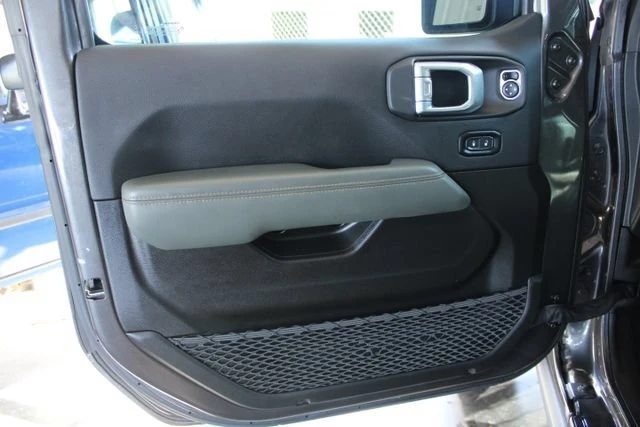 2024 Jeep JT Gladiator - Image 11 of 20