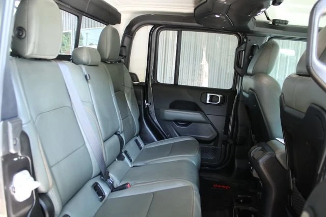 2024 Jeep JT Gladiator - Image 17 of 20