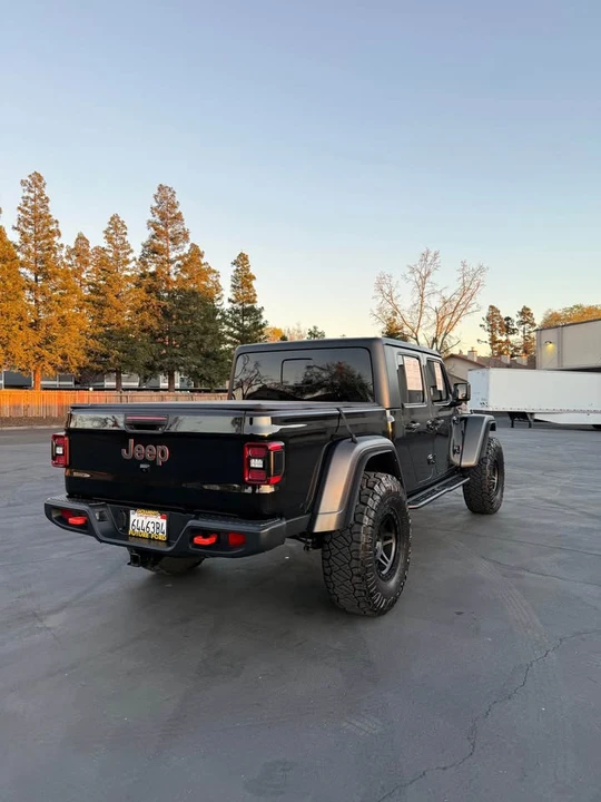 2024 Jeep JT Gladiator - Image 4 of 10