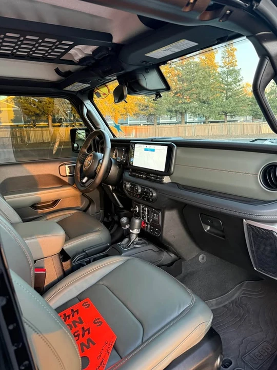 2024 Jeep JT Gladiator - Image 5 of 10
