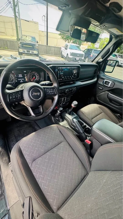 2024 Jeep JT Gladiator - Image 10 of 11