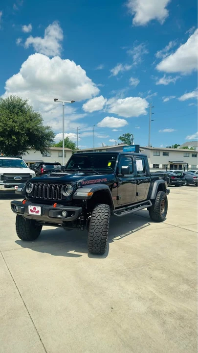 2024 Jeep JT Gladiator - Image 2 of 11