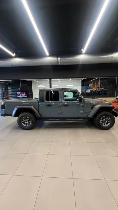 2024 Jeep JT Gladiator - Image 4 of 15