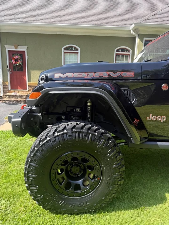 2024 Jeep JT Gladiator - Image 5 of 15