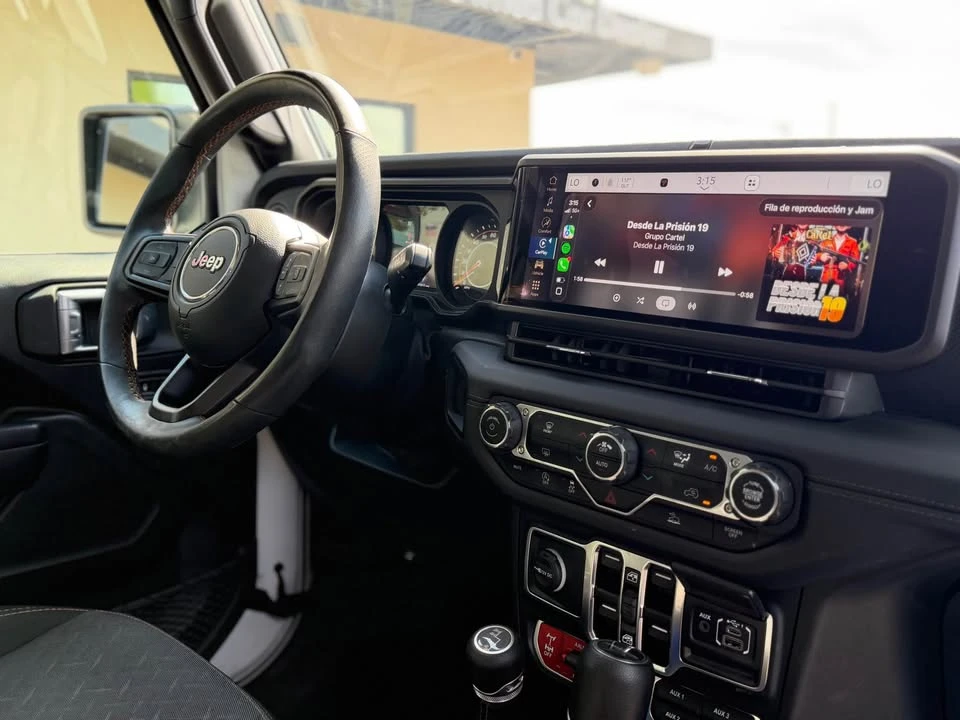 2024 Jeep JT Gladiator - Image 11 of 12