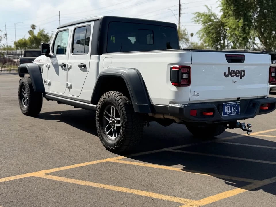 2024 Jeep JT Gladiator - Image 7 of 12