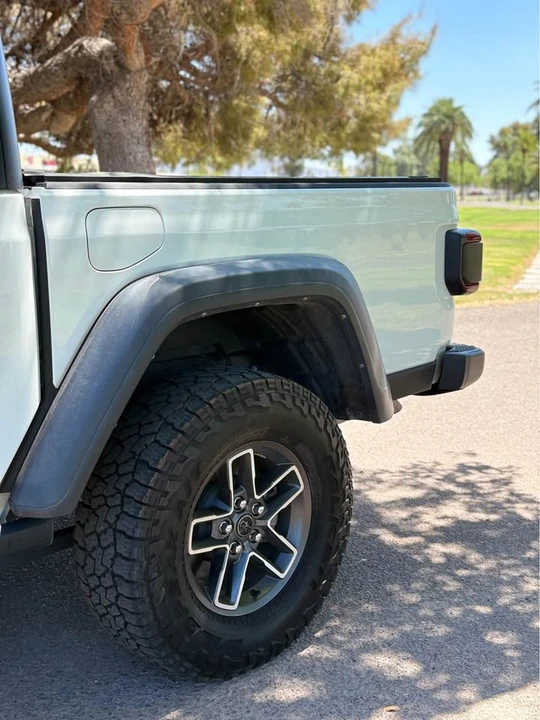 2024 Jeep JT Gladiator - Image 10 of 20