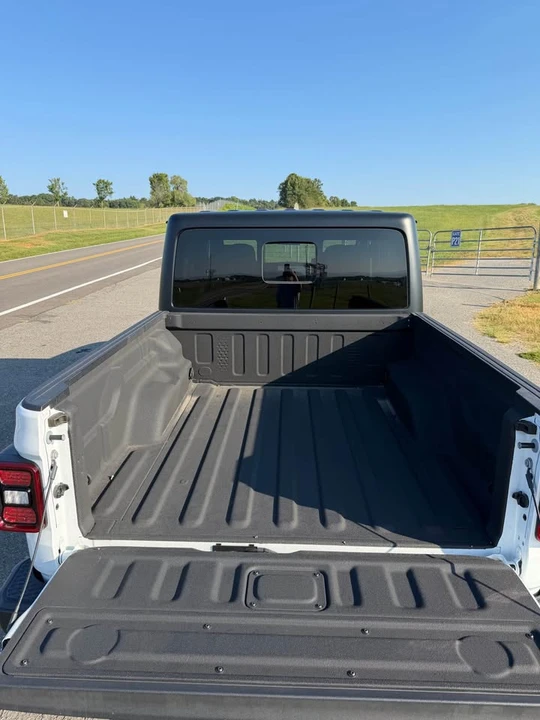 2024 Jeep JT Gladiator - Image 10 of 12
