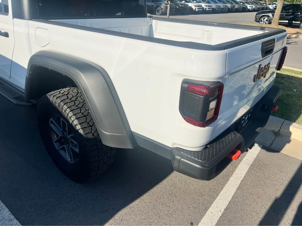 2024 Jeep JT Gladiator - Image 9 of 9