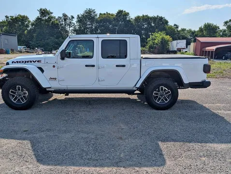2024 Jeep Gladiator Mojave Pickup 4D 5 ft