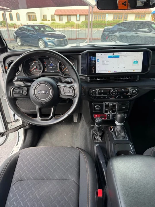 2024 Jeep JT Gladiator - Image 9 of 12