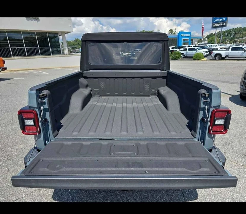 2024 Jeep JT Gladiator - Image 4 of 20