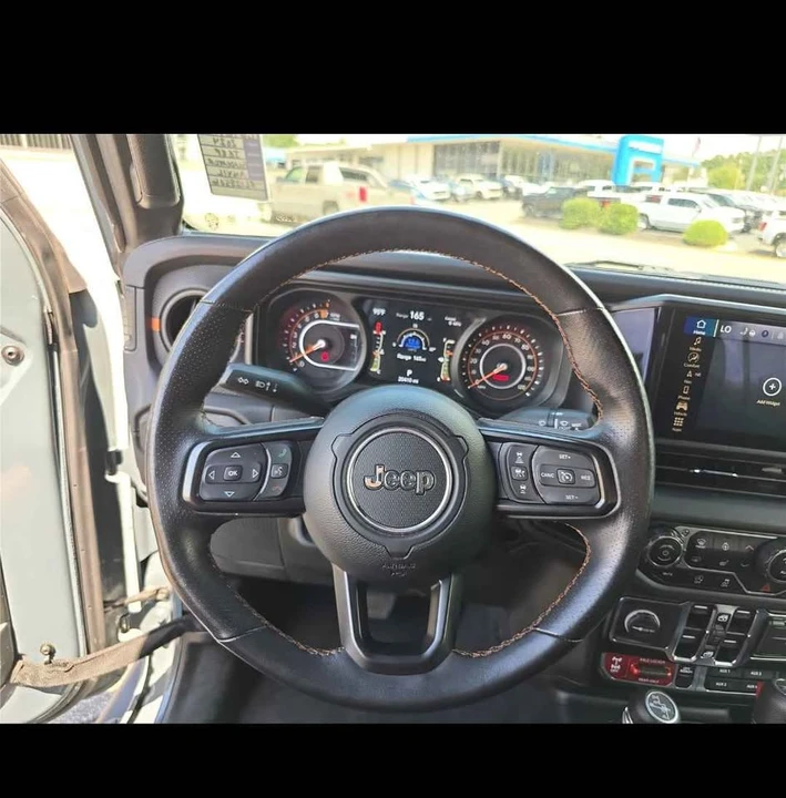 2024 Jeep JT Gladiator - Image 17 of 20