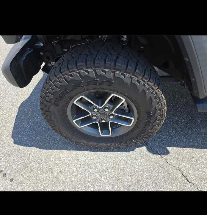 2024 Jeep JT Gladiator - Image 9 of 20