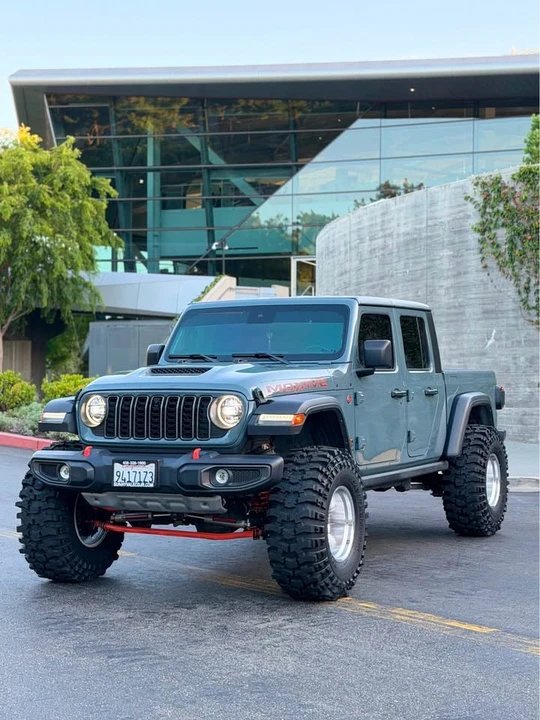 2024 Jeep JT Gladiator - Image 5 of 7