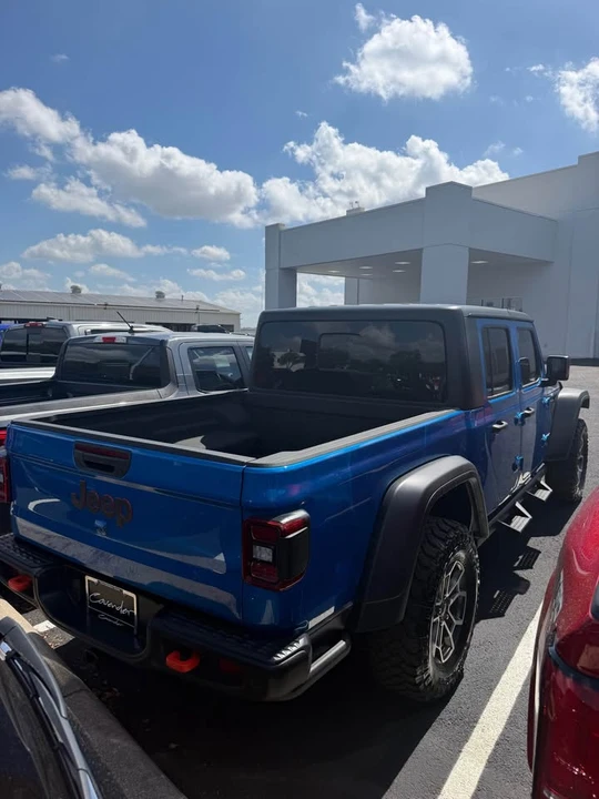 2024 Jeep JT Gladiator - Image 8 of 8
