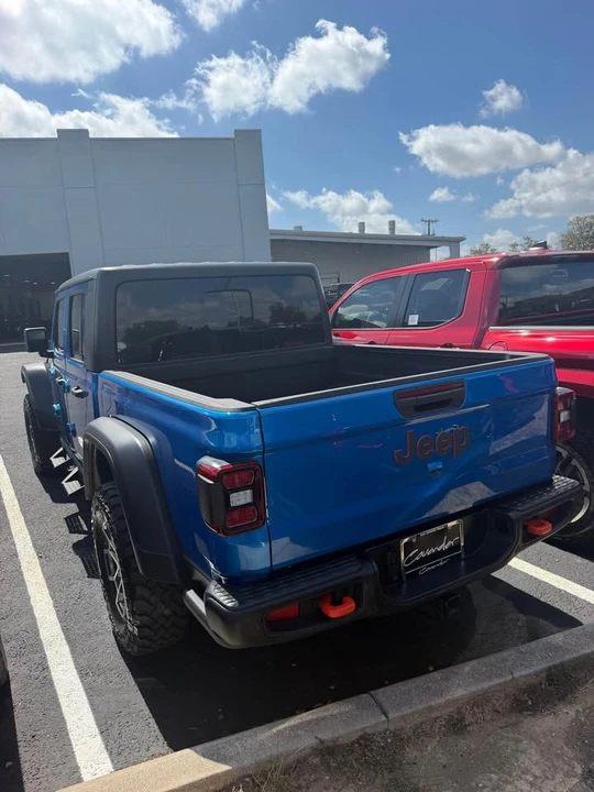 2024 Jeep JT Gladiator - Image 7 of 8
