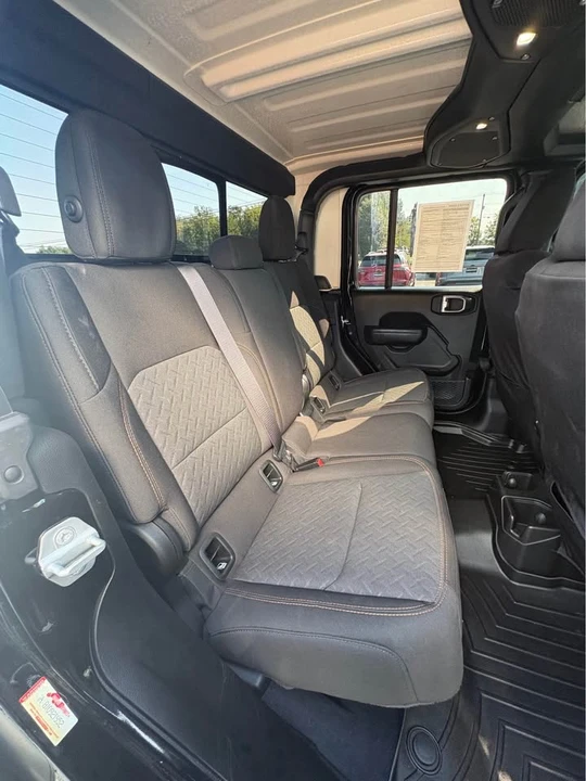 2024 Jeep JT Gladiator - Image 14 of 20