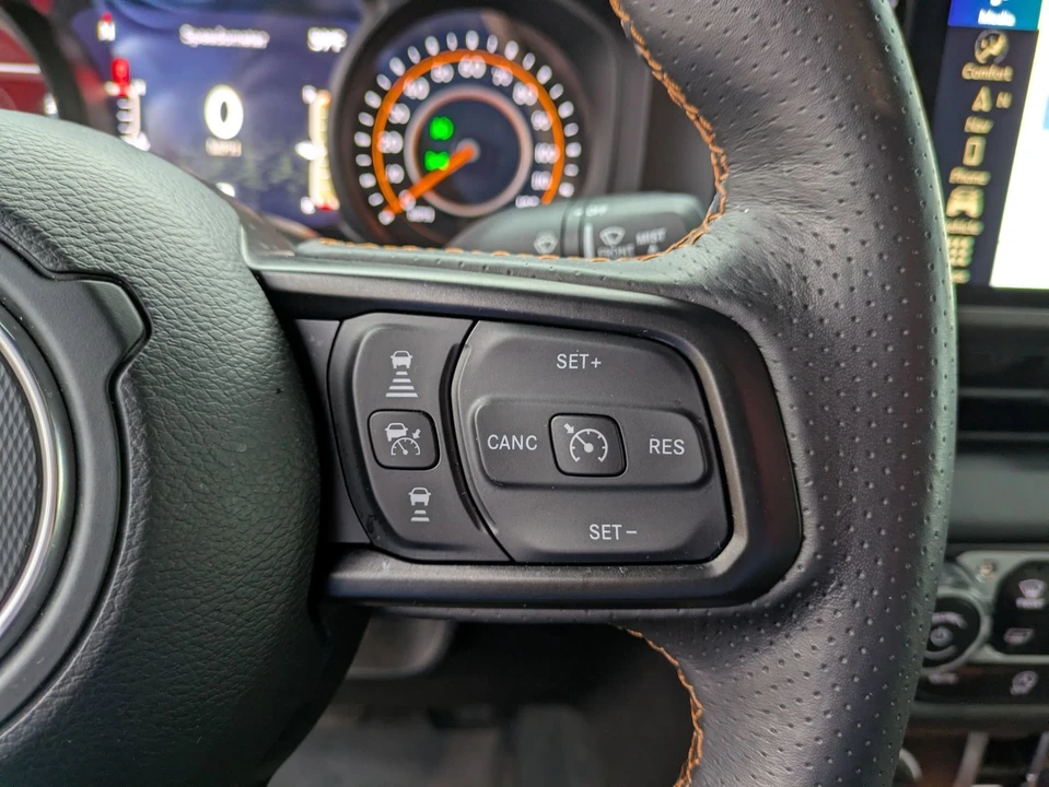 2024 Jeep JT Gladiator - Image 20 of 21