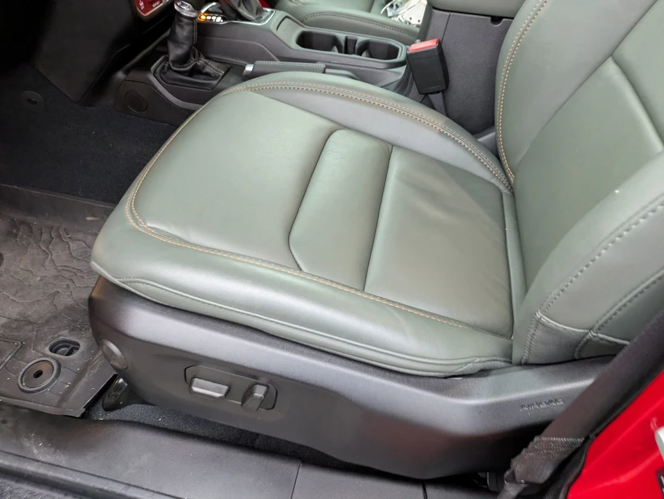2024 Jeep JT Gladiator - Image 14 of 21