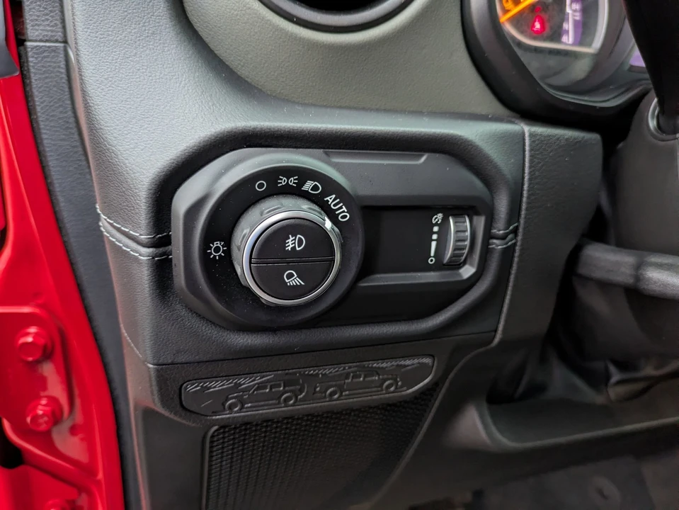 2024 Jeep JT Gladiator - Image 18 of 21