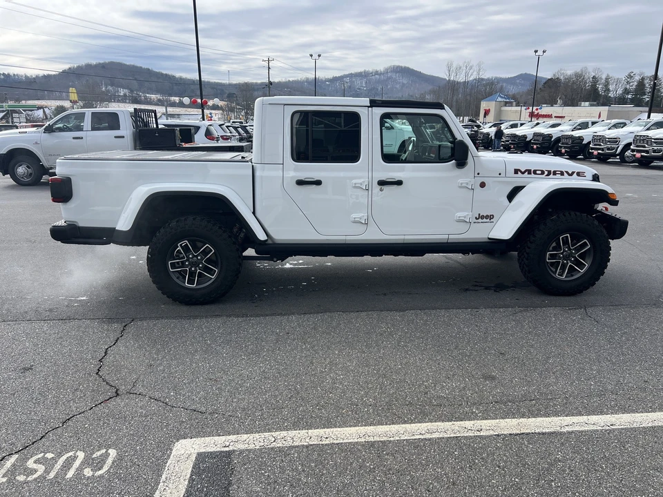 2024 Jeep JT Gladiator - Image 4 of 31