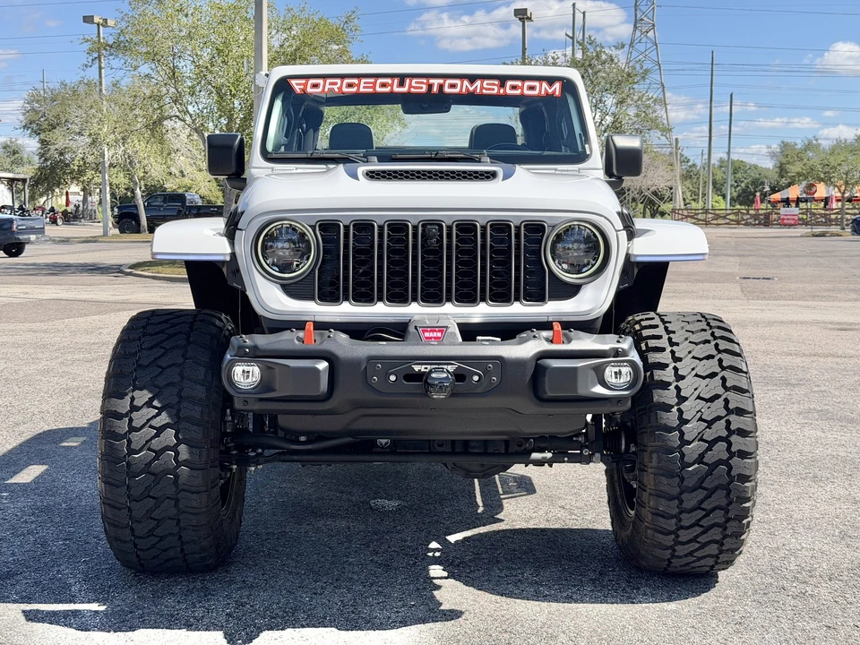 2024 Jeep JT Gladiator - Image 17 of 21