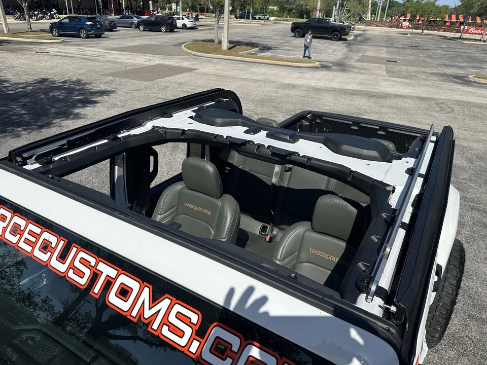 2024 Jeep JT Gladiator - Image 16 of 21