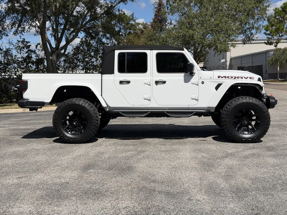 2024 Jeep JT Gladiator - Image 14 of 21