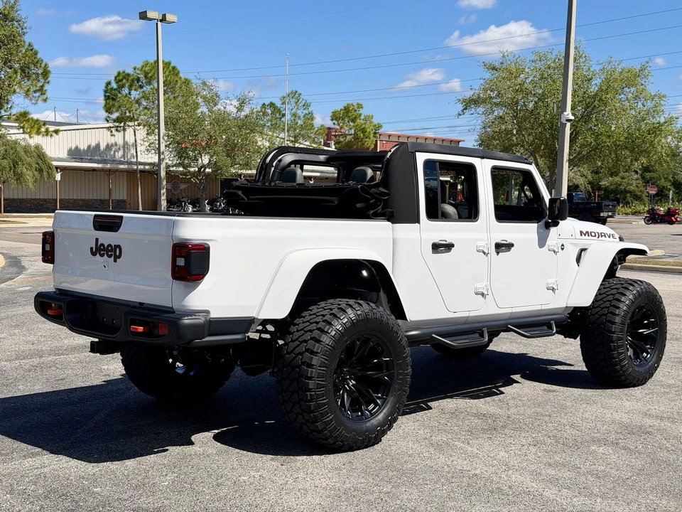 2024 Jeep JT Gladiator - Image 11 of 21