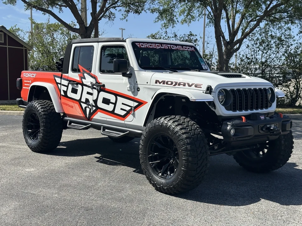 2024 Jeep JT Gladiator - Image 15 of 21