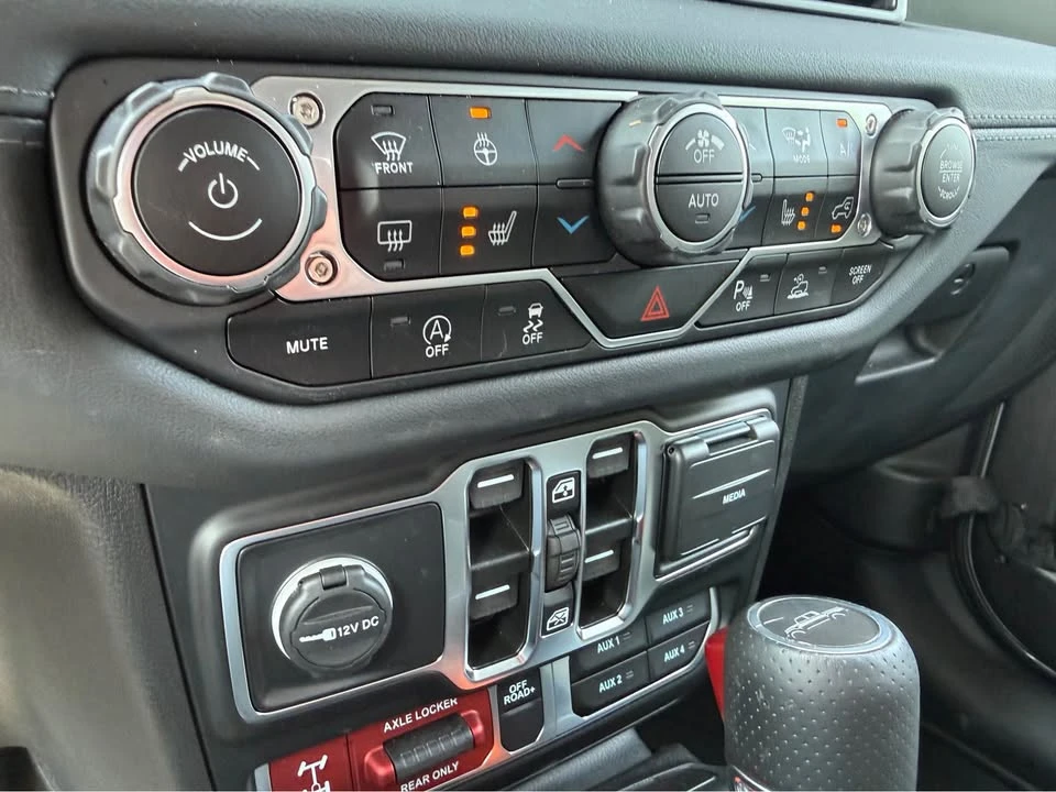 2024 Jeep JT Gladiator - Image 15 of 18
