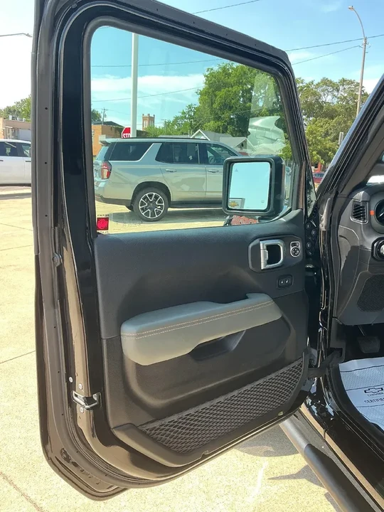 2024 Jeep JT Gladiator - Image 13 of 20