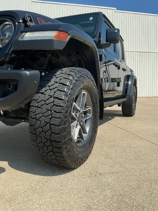 2024 Jeep JT Gladiator - Image 10 of 20