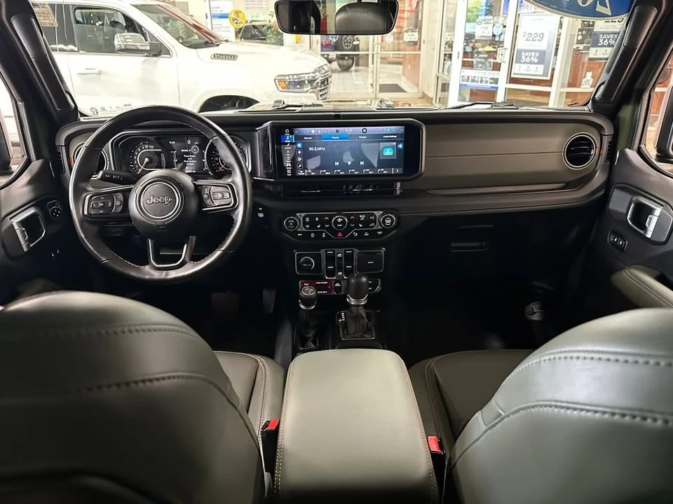 2024 Jeep JT Gladiator - Image 14 of 20